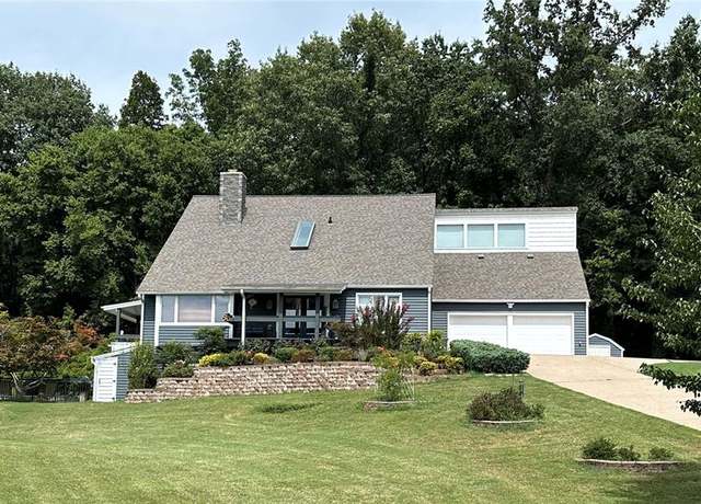 Property at 616 Pieronett, Cape Girardeau, MO 63701, 5 beds, 4 baths