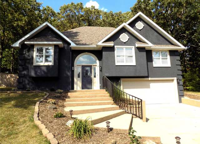 Property at 1002 Cypress Dr, Rolla, MO 65401, 4 beds, 3 baths