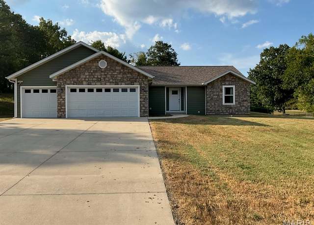 Property at 1989 Crawford St, West Plains, MO 65775, 3 beds, 2 baths