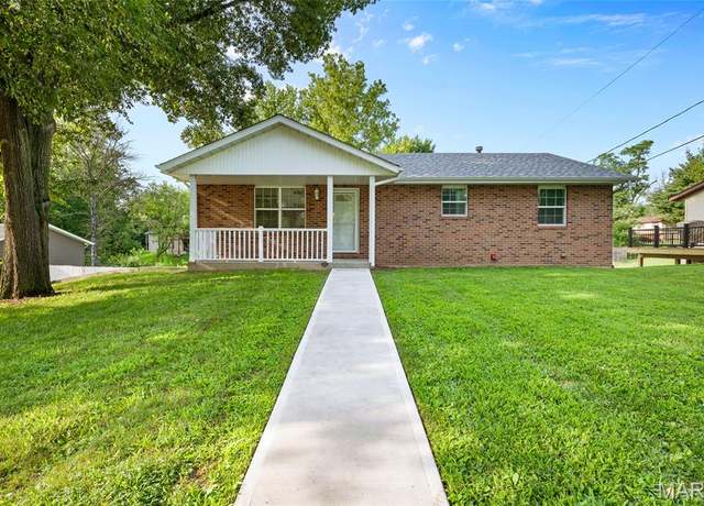 Property at 513 De Vries, Troy, IL 62294, 4 beds, 3 baths