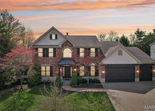 Property at 16604 Benton Taylor Dr, Chesterfield, MO 63005, 4 beds, 4.5 baths
