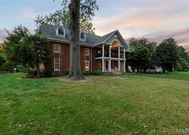 Property at 1011 N Ranney St, Sikeston, MO 63801, 4 beds, 5.5 baths