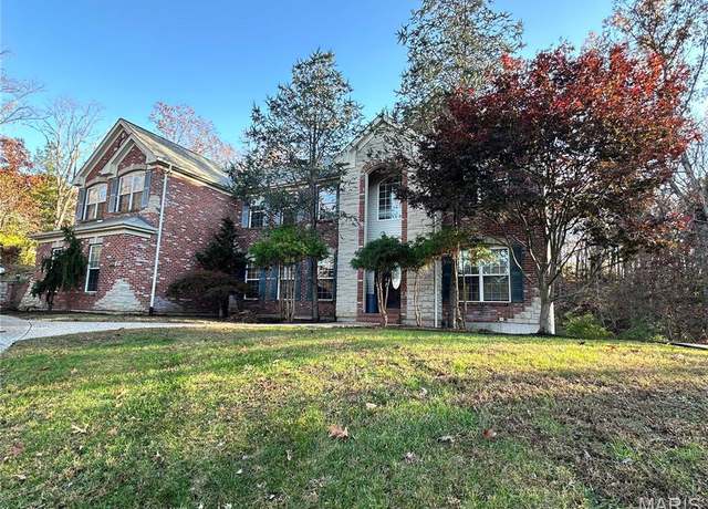 Property at 18498 Hollow Hills Dr, Wildwood, MO 63069, 6 beds, 6.5 baths