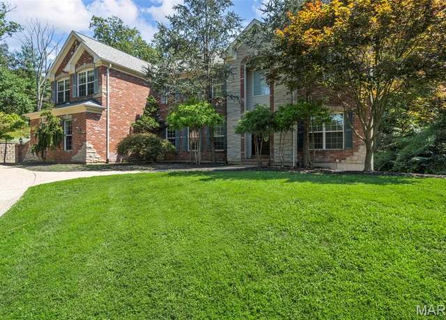 Property at 18498 Hollow Hills Dr, Wildwood, MO 63069, 6 beds, 6.5 baths