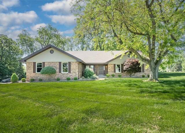 Property at 14 Wimbly Pl, St Charles, MO 63301, 3 beds, 2.5 baths