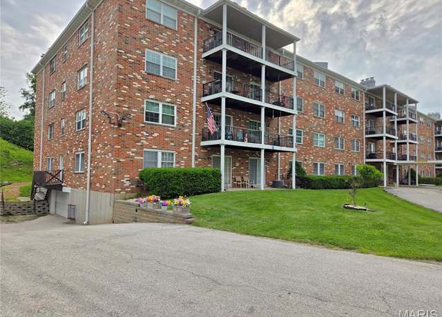 Property at 3107 Garnette Dr Unit D4, Bridgeton, MO 63044, 2 beds, 1 bath