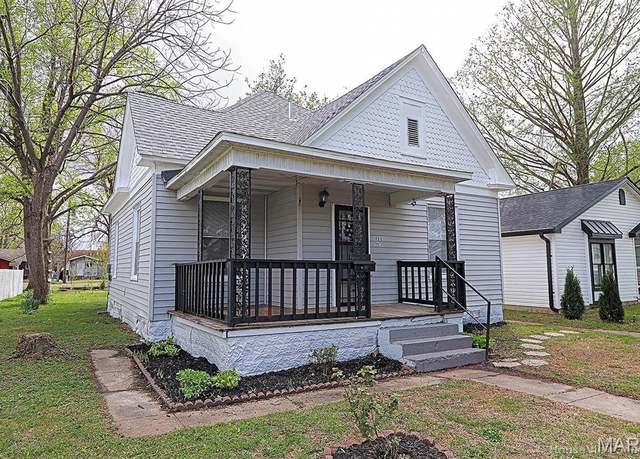 Property at 122 W Parker Ave, Chaffee, MO 63740, 2 beds, 1 bath