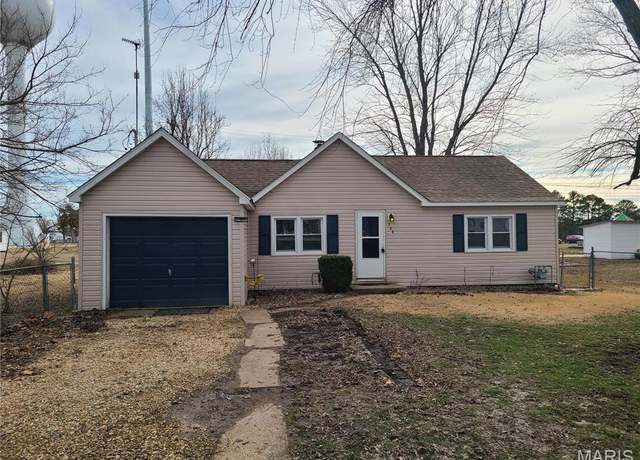 Property at 708 E Pear Ave, Owensville, MO 65066, 3 beds, 1 bath