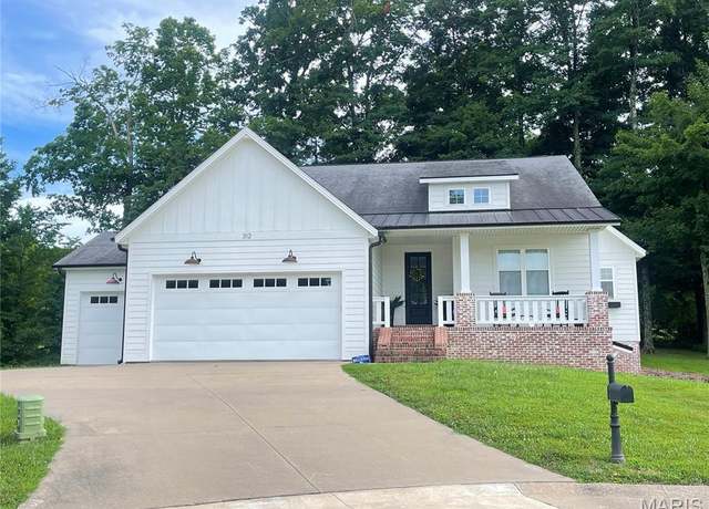 Property at 312 Stepping Stone Way, Cape Girardeau, MO 63701, 5 beds, 3.5 baths