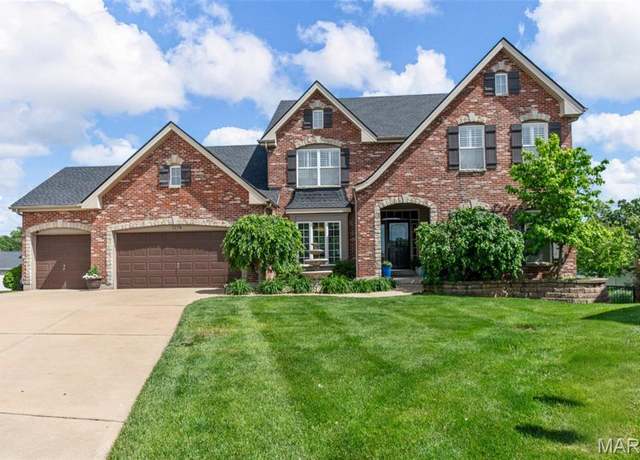 Property at 1274 Hawkins Bend Ct, Fenton, MO 63026, 4 beds, 4.5 baths