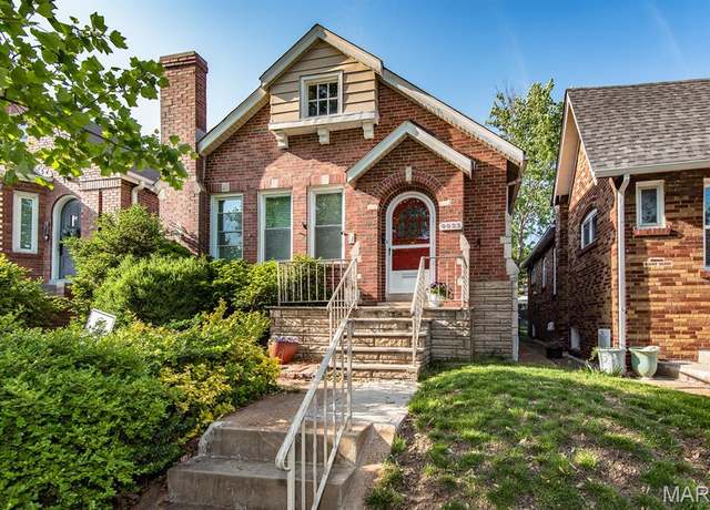 Property at 4023 Fairview Ave, St Louis, MO 63116, 2 beds, 1.5 baths