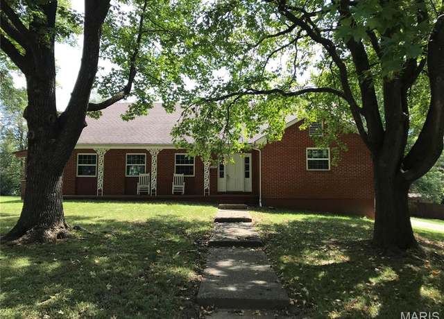 Property at 1202 S Gertrude St, Salem, MO 65560, 4 beds, 4 baths
