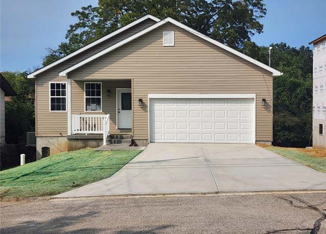 Property at 10111 Niblic Dr, Overland, MO 63114, 3 beds, 2 baths
