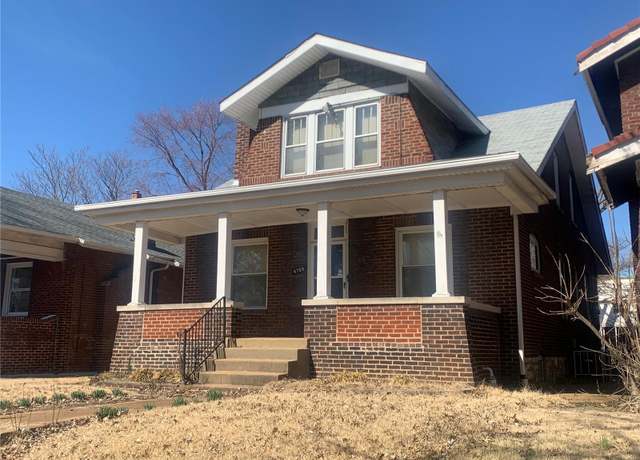 Property at 4709 Lewis Pl, St Louis, MO 63113, 5 beds, 2.5 baths