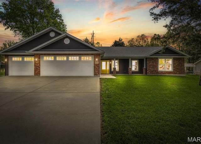 Property at 934 Timberline Dr, Farmington, MO 63640, 3 beds, 2 baths
