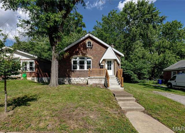 Property at 1432 Tamerton Ave, University City, MO 63132, 6 beds, 2 baths