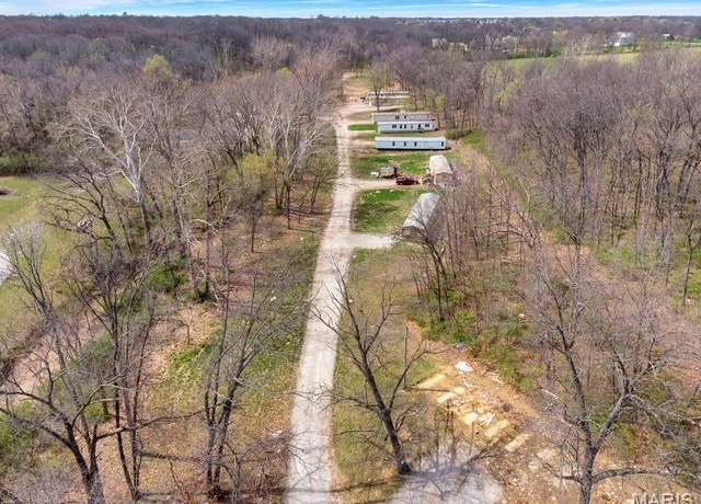Property at 42 Pleasant Valley Ln, Winfield, MO 63389
