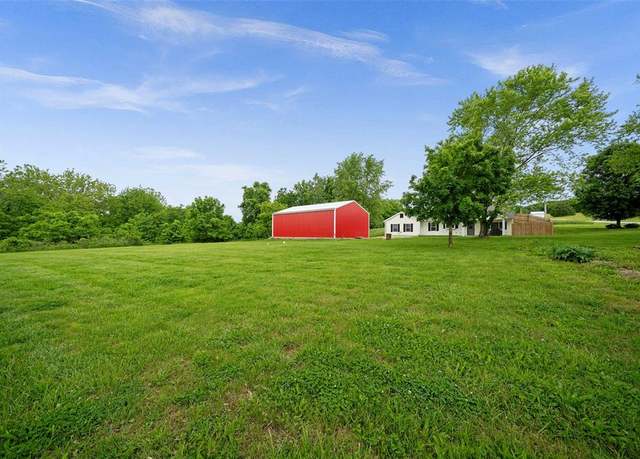 Property at 135 Graves Ln, Foley, MO 63347, 3 beds, 2.5 baths
