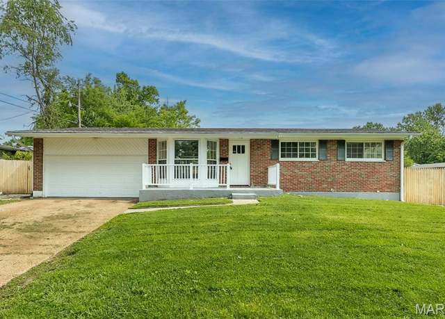 Property at 2229 Duchess Dr, St Louis, MO 63136, 3 beds, 2.5 baths