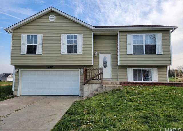 Property at 18517 Walnut Hill Ln, Wright City, MO 63390, 5 beds, 3 baths