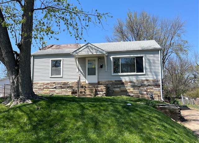 Property at 1821 Northfield Dr, St Louis, MO 63114, 2 beds, 1 bath