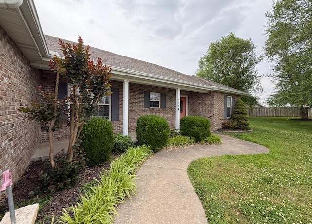 Property at 1114 Daffodil St, Sikeston, MO 63801, 3 beds, 2 baths