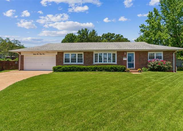 Property at 8553 Craighill Dr, St Louis, MO 63123, 3 beds, 1.5 baths