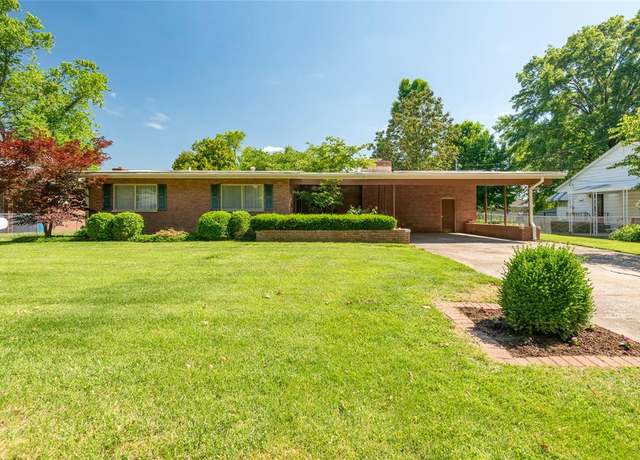 Property at 2114 Clark Ave, Granite City, IL 62040, 3 beds, 2 baths