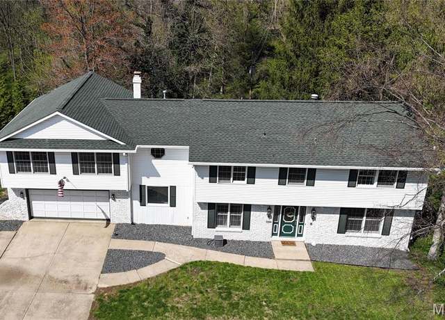 Property at 1702 Blu Fountain, Godfrey, IL 62035, 5 beds, 4 baths