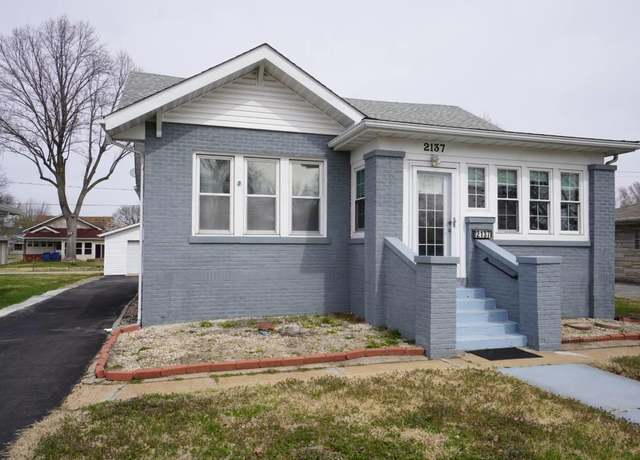 Property at 2137 Pontoon Rd, Granite City, IL 62040, 3 beds, 1 bath