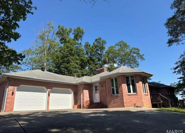 Property at 1082 Trailridge Dr, Jackson, MO 63755, 3 beds, 3.5 baths