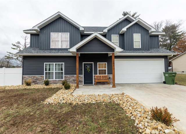 Property at 101 Greentree Rd, Rolla, MO 65401, 4 beds, 2.5 baths