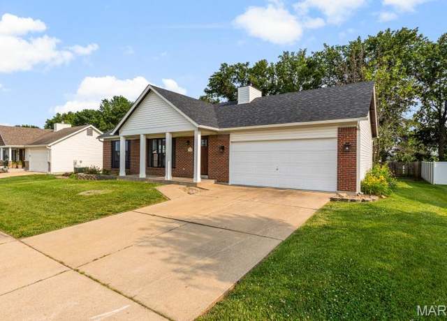 Property at 1350 Apple Valley Dr, O'fallon, MO 63366, 3 beds, 2 baths