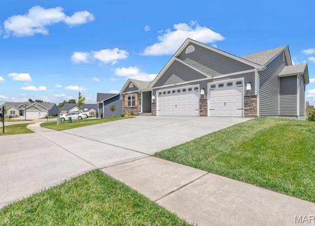 Property at 204 Woodhurst Dr, Wentzville, MO 63385