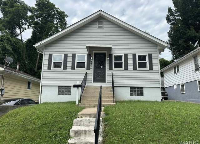 Property at 750 Park Dr, Alton, IL 62002, 2 beds, 1 bath