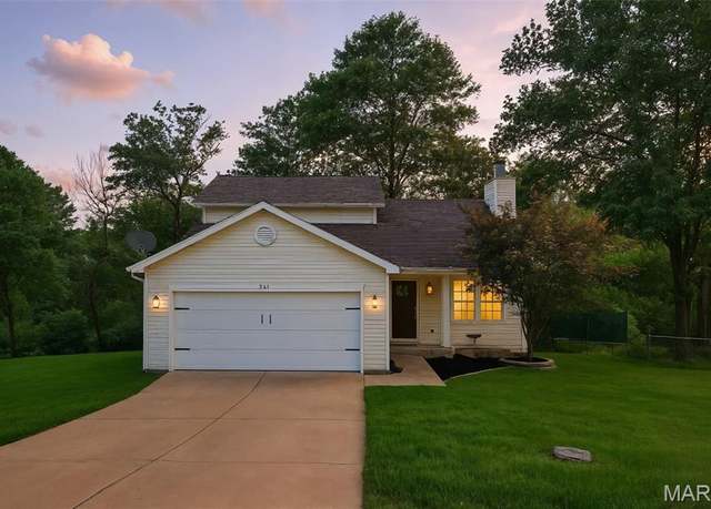 Property at 794 Buckboard Ln, Fenton, MO 63026, 4 beds, 3.5 baths