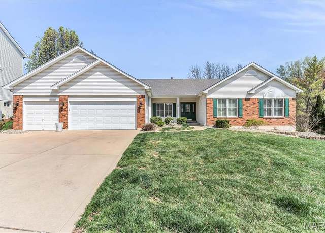 Property at 13463 Keller Ridge Cv, St Louis, MO 63128, 4 beds, 3.5 baths