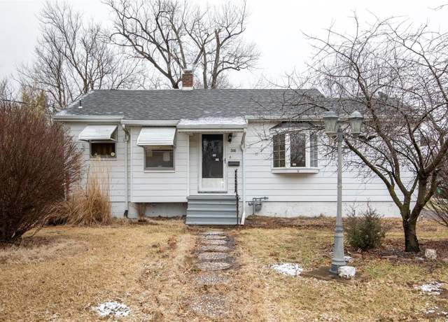 Property at 300 N 45th St, Belleville, IL 62226, 3 beds, 1 bath