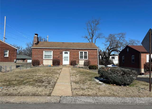 Property at 2051 Park Ln, St Louis, MO 63136, 2 beds, 1.5 baths