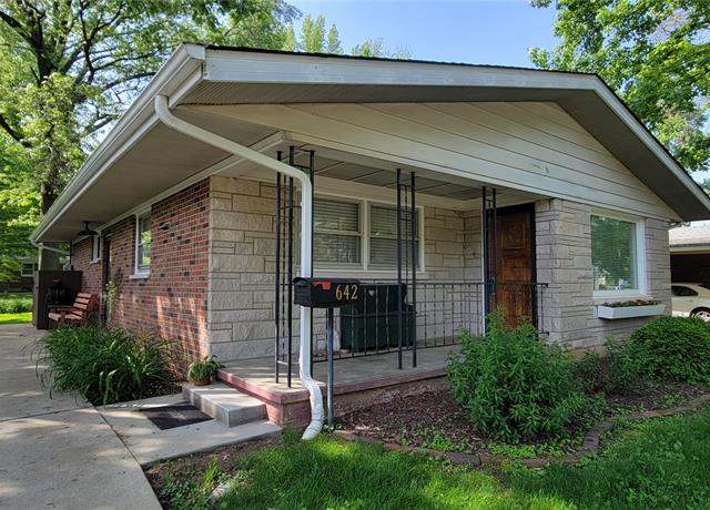 Property at 642 Notre Dame Ave, Edwardsville, IL 62025, 4 beds, 2 baths