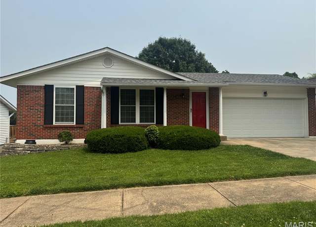 Property at 8526 Maylor Dr, St Louis, MO 63123, 3 beds, 2 baths