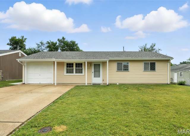Property at 2254 Weedel Dr, Arnold, MO 63010, 3 beds, 1.5 baths