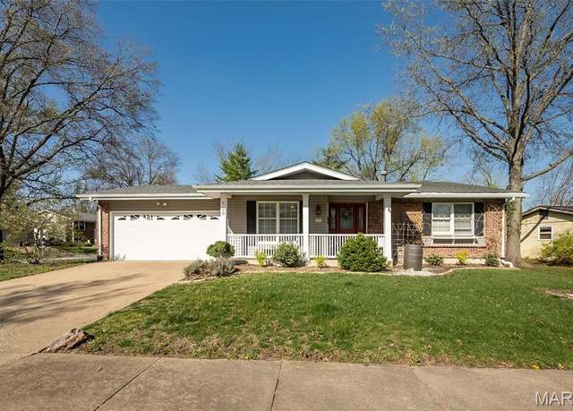 Property at 539 Blazedwood Dr, Ballwin, MO 63021, 3 beds, 2 baths
