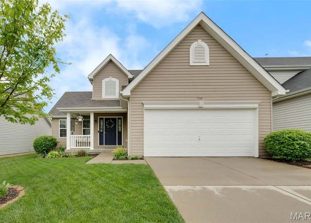 Property at 206 Pecan Bluffs Dr, Wentzville, MO 63385, 3 beds, 2.5 baths