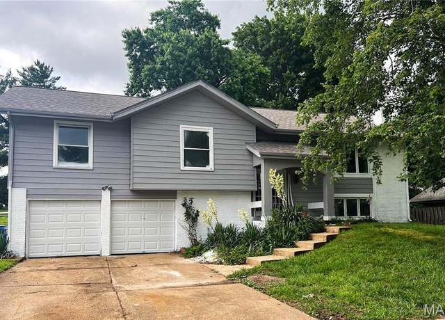 Property at 12897 Nimes Dr, Creve Coeur, MO 63141, 4 beds, 3 baths