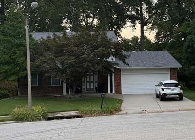 Property at 10 Archer Cir, Saint Charles, MO 63301, 4 beds, 2.5 baths