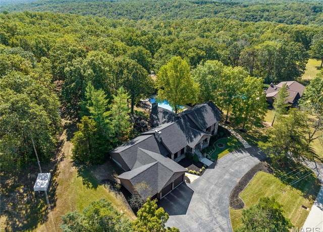 Property at 515 Country Ln, Sullivan, MO 63080, 5 beds, 4.5 baths