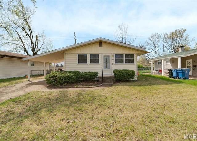 Property at 10431 Lilac Ave, St Louis, MO 63137, 3 beds, 1 bath