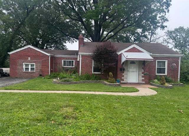 Property at 1916 Dyer Ave, MO 63114, 2 beds, 1.5 baths