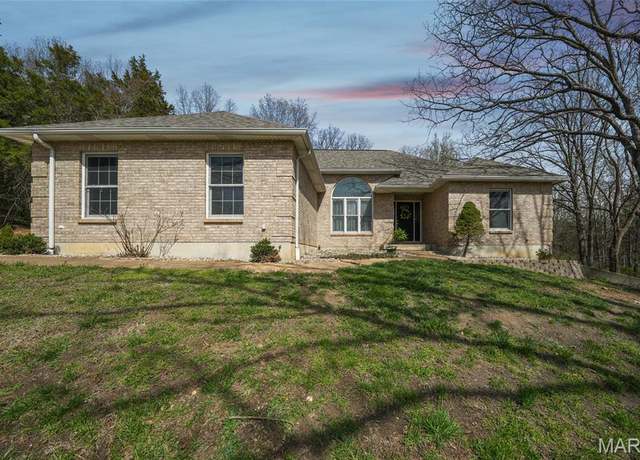 Property at 205 Sandstone Ct, Festus, MO 63028, 4 beds, 3 baths